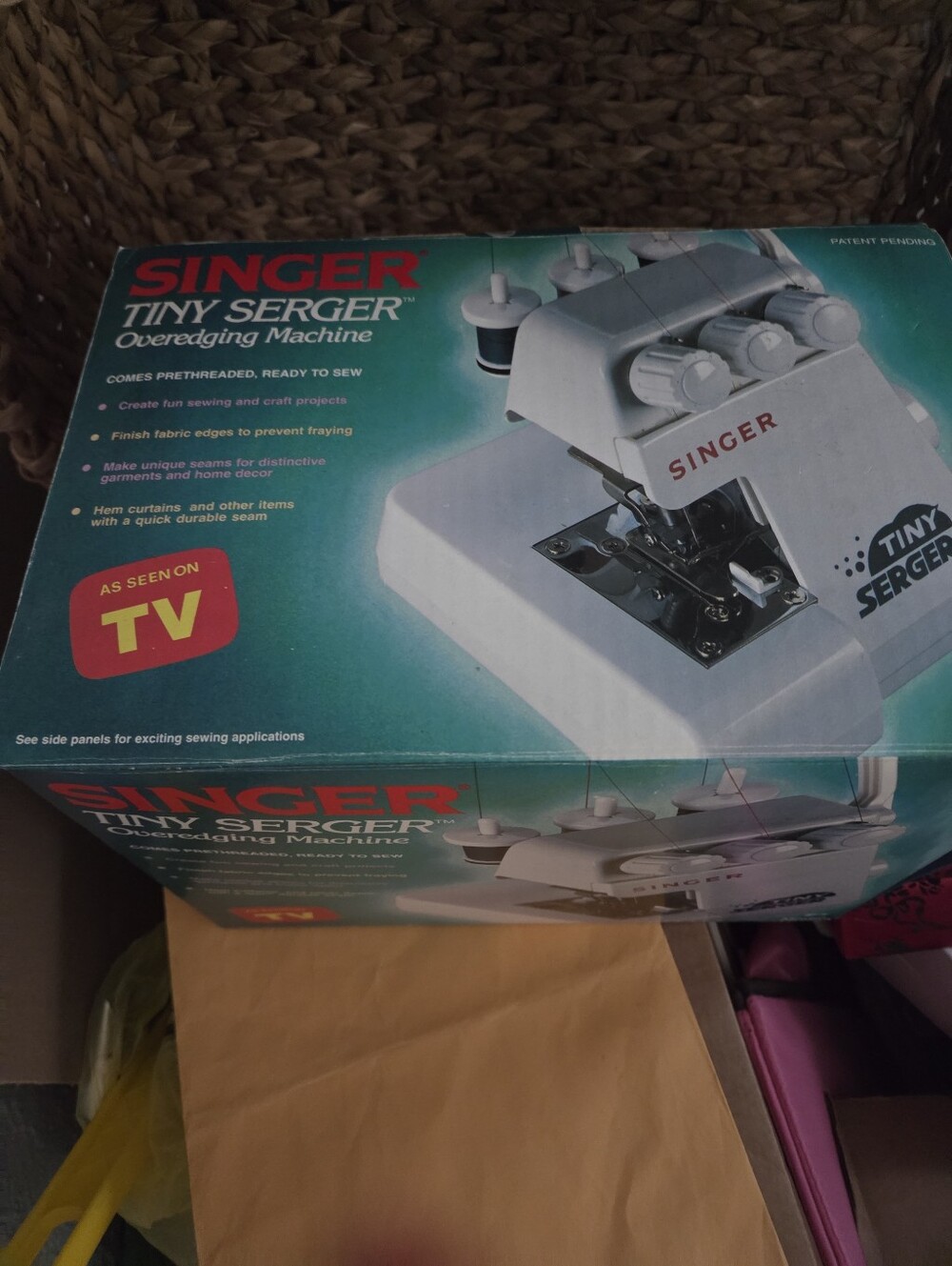 Surger Sewing Machine - Picture 6 of 6